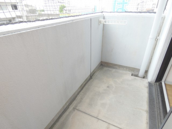 ★外からの目が気にならないバルコニーで洗濯物が干せます