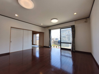 【居間・リビング】