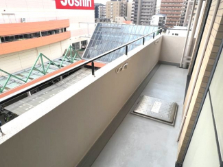 【バルコニー】