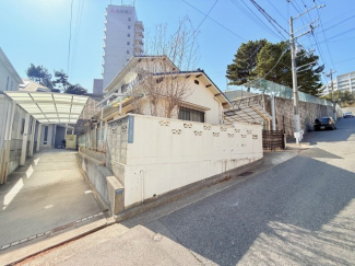 【前面道路含む現地写真】