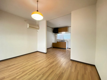 【居間・リビング】