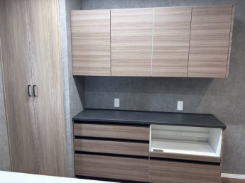 カップボード付きキッチンです。収納力があります。