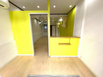 伊丹中央貸店舗　東側の画像