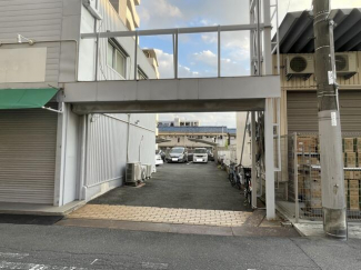 伊丹中央貸店舗　東側の画像