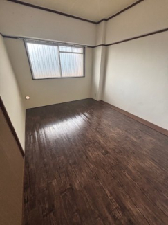 西向きのお部屋になります。