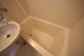 落ち着いた空間のお風呂です