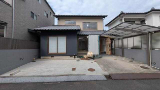富久町のモダンなお家の画像