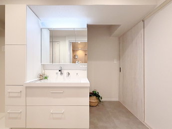 【独立洗面台】