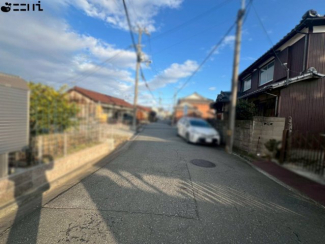 【前面道路含む現地写真】