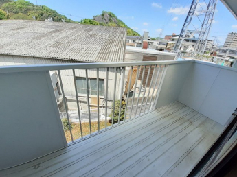 陽当たり良好なバルコニーです