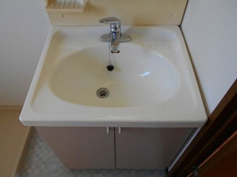 明るい洗面所です