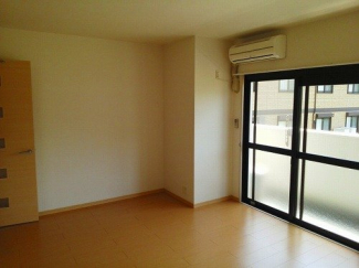 ゆったり過ごせるリビングです