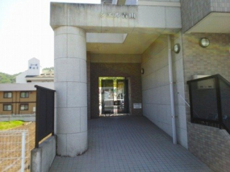 清潔なエントランスです