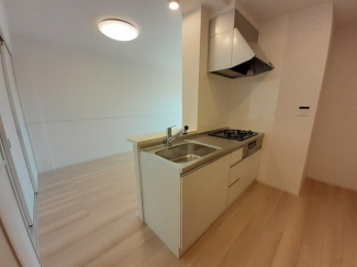 コンパクトなキッチンで掃除もラクラク