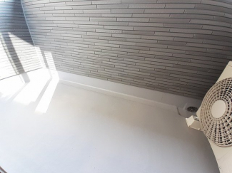 外からの目が気にならないバルコニーで洗濯物が干せます