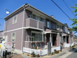 落ち着いた雰囲気の外観です