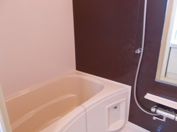 日々の疲れを癒すお風呂付です