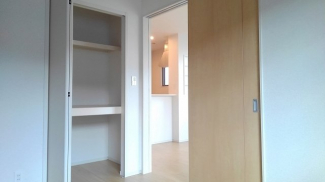 内装は落ち着いています