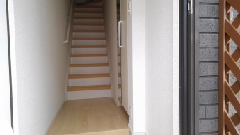 シンプルで使いやすい玄関です