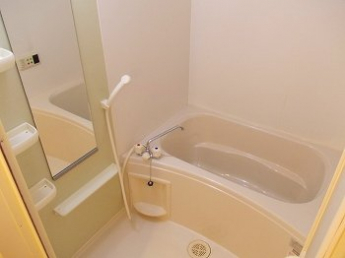 日々の疲れを癒すお風呂付です