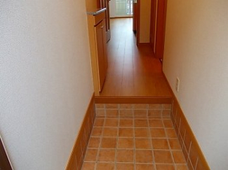 シンプルで使いやすい玄関です