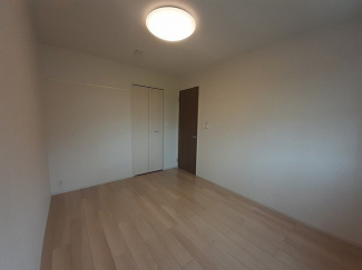 内装は落ち着いています