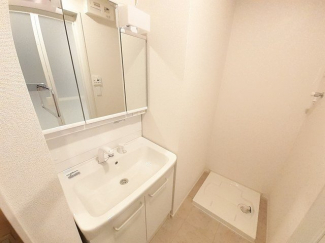 忙しい朝には欠かせない洗面所です
