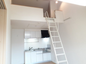 ゆったり過ごせる居間です