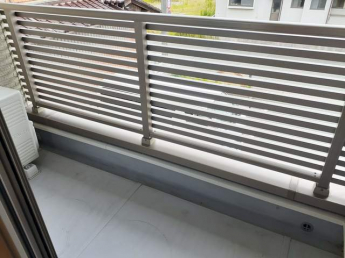 落ち着いた時間を過ごせるバルコニーです