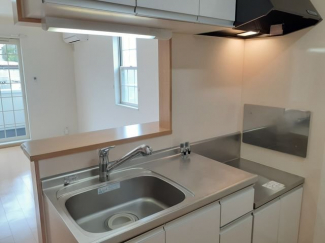 コンパクトなキッチンで掃除もラクラク