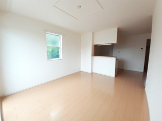 ゆったり過ごせる居間です