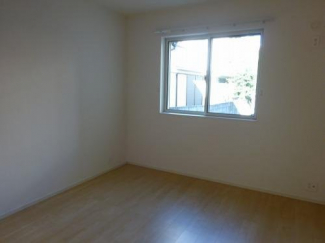 明るい色調の室内です