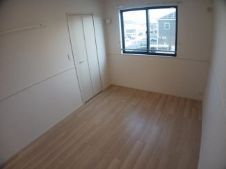 内装は落ち着いています