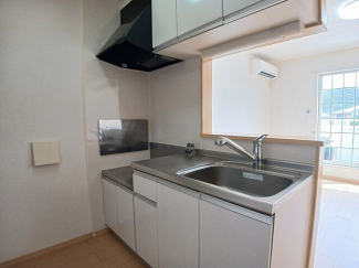 コンパクトなキッチンで掃除もラクラク