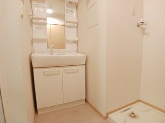 脱衣スペースもあります