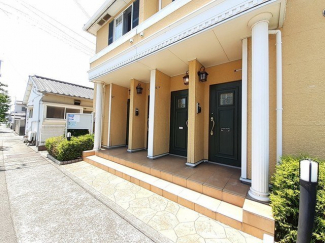 毎日通るエントランスはこのようになっています