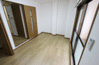 明るい室内です