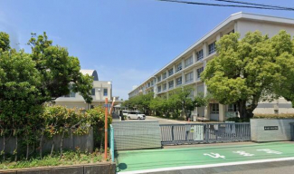 松山市立久枝小学校まで1800m