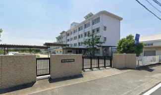 松山市立鴨川中学校まで1100m