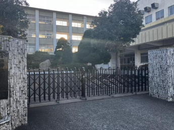 今治市立別宮小学校まで253m