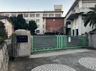 今治市立近見中学校まで1989m