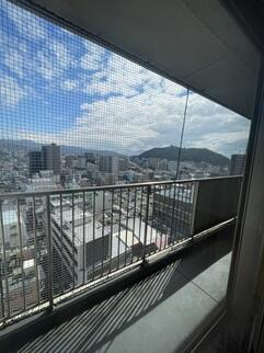 バルコニーから、松山城が見えます！