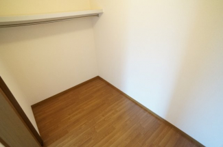 ウォークインクローゼットです
参考、同建物・同間取りの号室