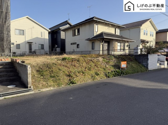 建築条件なし
約60坪
更地