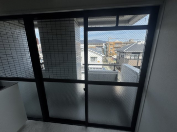 【バルコニー】