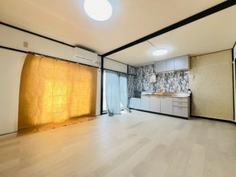 【居間・リビング】