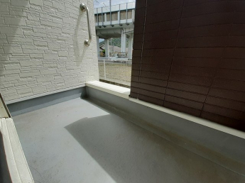 【バルコニー】