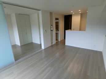 【居間・リビング】