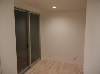 １階ガレージ横