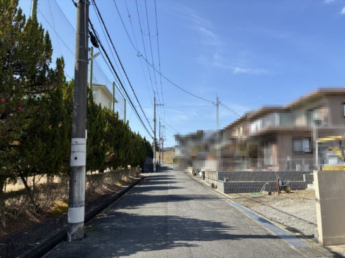 【前面道路含む現地写真】